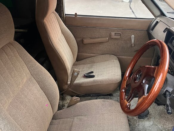 1990 Isuzu Elf (N-series), зелёный - вид 11