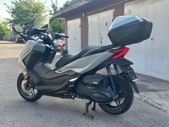 2026 Honda Forza, серый, 1000000 рублей - вид 9