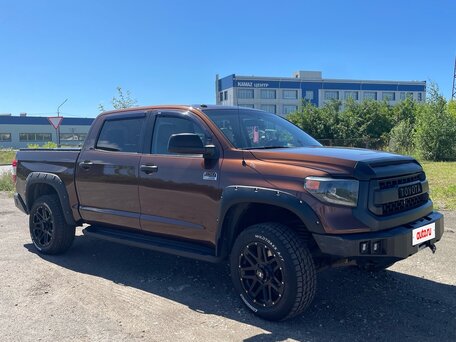 2013 Toyota Tundra CrewMax II, коричневый, 4480000 рублей, вид 3