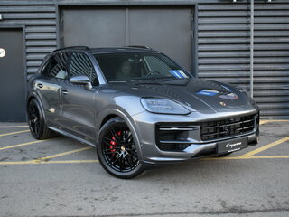 2025 Porsche Cayenne GTS III Рестайлинг, серый, 21500000 рублей, вид 4