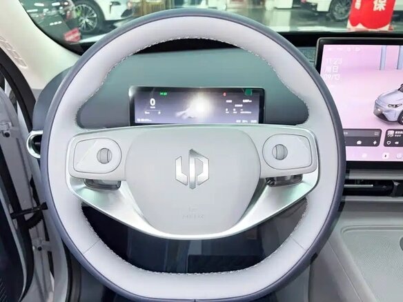 2026 Leapmotor A10 39.8 kWh, серебристый, 1708011 рублей - вид 18
