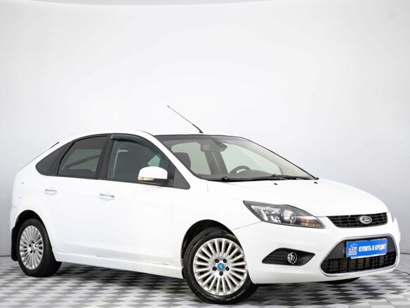 2011 Ford Focus II Рестайлинг, белый, 799000 рублей