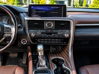 2019 Lexus RX 350L IV Рестайлинг, белый, 4400000 рублей, вид 5