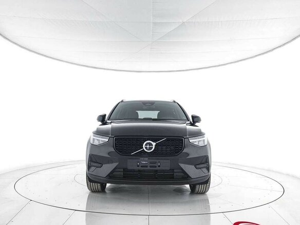 2026 Volvo XC40 I Рестайлинг, чёрный, 4670000 рублей - вид 4