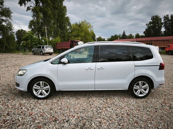 2017 Volkswagen Sharan II Рестайлинг, серый, 1700000 рублей - вид 6