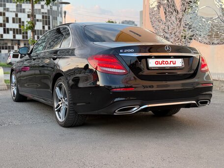 2018 Mercedes-Benz E-Класс 200 V (W213, S213, C238), чёрный, 2928000 рублей, вид 4