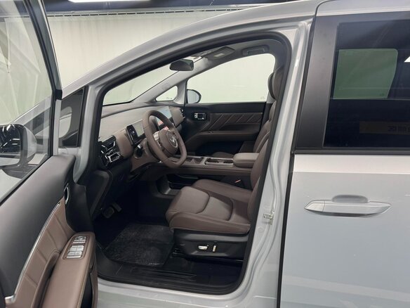 2026 Wuling Starlight 730, серебристый - вид 13