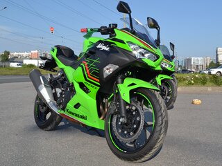2024 Kawasaki Ninja 400, зелёный, 700000 рублей, вид 1