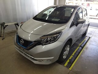 2020 Nissan Note e-Power III, серебристый, 1405000 рублей, вид 1