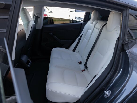 2023 Tesla Model 3 I Рестайлинг, серый, 3295000 рублей - вид 19