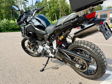 2022 BMW F 850 GS, чёрный, 1350000 рублей, вид 4