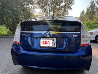 2010 Toyota Prius III (XW30), синий, 580000 рублей, вид 5
