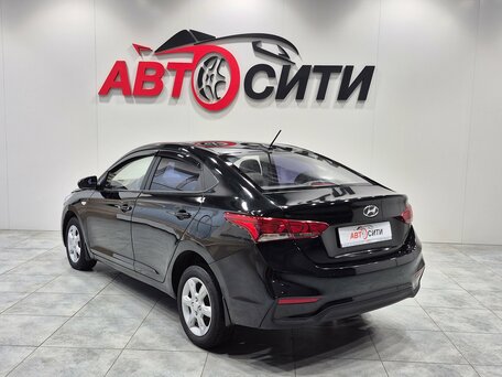 2018 Hyundai Solaris II, чёрный, 775000 рублей, вид 5