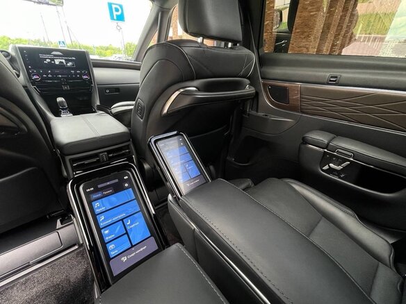 2024 Toyota Alphard IV, чёрный - вид 5