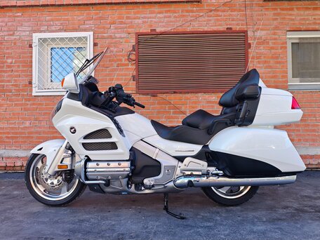 2013 Honda GL 1800 Gold Wing, белый, 1745000 рублей, вид 2