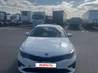 2019 Kia Optima IV Рестайлинг, белый, 1890000 рублей, вид 2