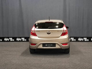 2012 Hyundai Solaris I, бежевый, 650000 рублей, вид 5