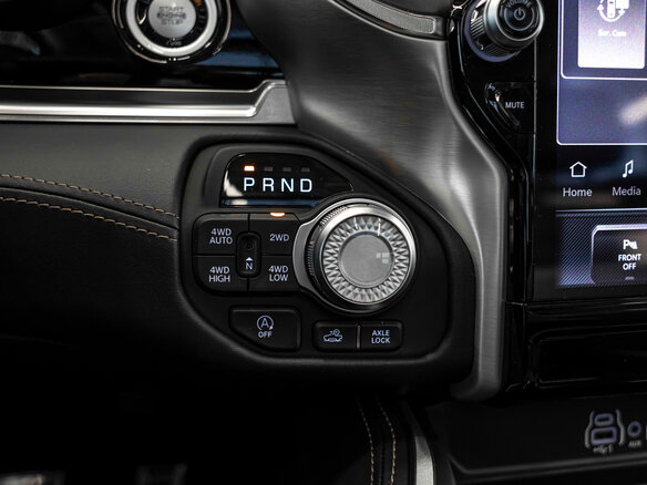 2026 Ram 1500 Crew Cab V Рестайлинг, красный, 10490000 рублей - вид 37