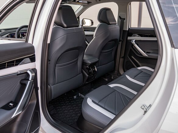 2024 Geely Atlas II, белый, 3099000 рублей - вид 10