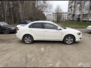 2007 Mitsubishi Lancer X, белый, 440000 рублей, вид 3