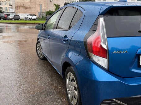 2015 Toyota Aqua I Рестайлинг, синий, 749999 рублей, вид 4