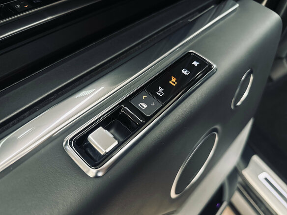 2018 Land Rover Range Rover Long IV Рестайлинг, чёрный, 5990000 рублей - вид 30