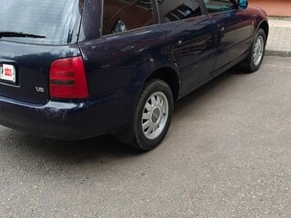 1998 Audi A4 I (B5), синий, 350000 рублей, вид 4
