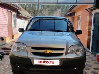 2011 Chevrolet Niva I Рестайлинг, серый, 550000 рублей, вид 3