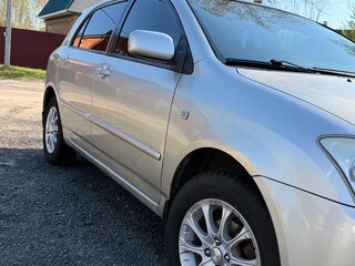 2005 Toyota Corolla IX (E120, E130) Рестайлинг, серебристый, 430000 рублей, вид 3