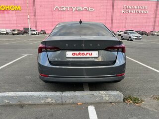 2021 Skoda Octavia IV (A8), серый, 2200000 рублей, вид 5