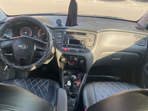 2011 Kia Rio II Рестайлинг, чёрный, 420000 рублей - вид 11