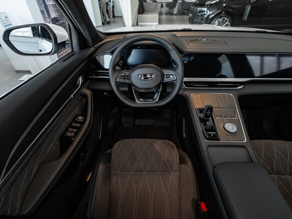2026 Geely Monjaro I Рестайлинг, белый - вид 11