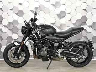 2022 Triumph Trident 660, чёрный, 797000 рублей, вид 4