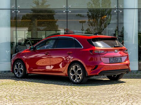 2019 Kia Ceed III, красный, 1455000 рублей, вид 4