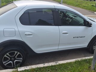 2018 Renault Logan Stepway II Рестайлинг, белый, 930000 рублей, вид 5