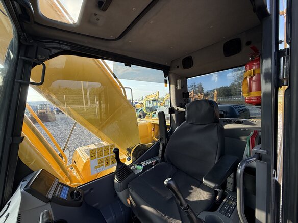 2019 Komatsu PC220-8, жёлтый - вид 14
