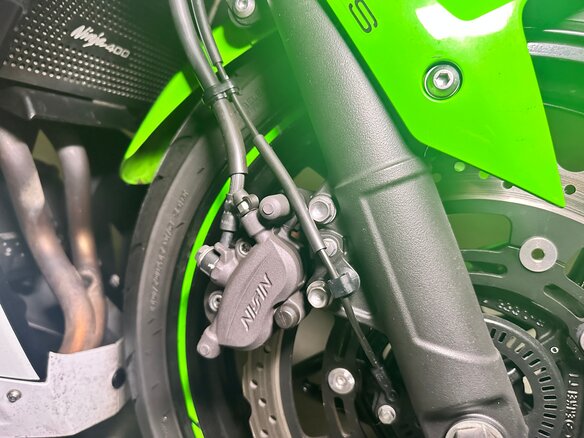 2021 Kawasaki Ninja 400, зелёный - вид 8