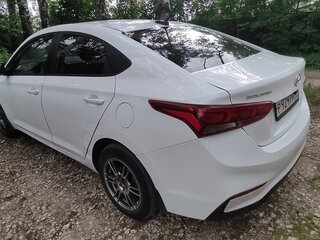 2017 Hyundai Solaris II, белый, 880000 рублей, вид 4
