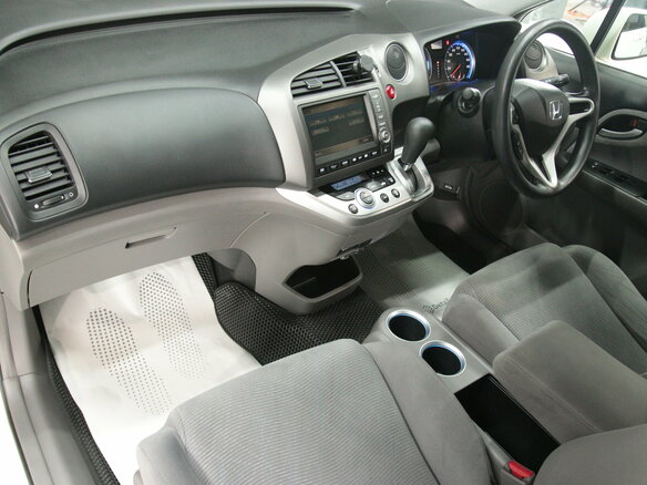 2009 Honda Stream II Рестайлинг, белый, 1220000 рублей - вид 17
