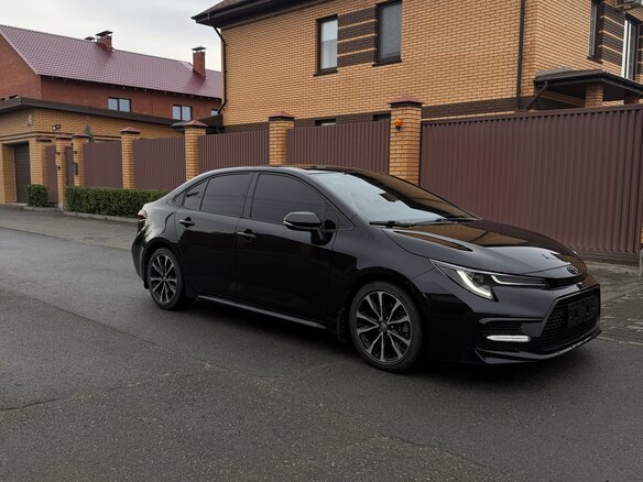 2022 Toyota Levin XII (E210) Рестайлинг, чёрный, 1600000 рублей - вид 1