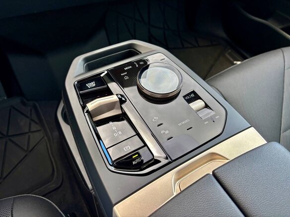 2024 BMW iX xDrive50 I (I20), белый, 5200000 рублей - вид 7