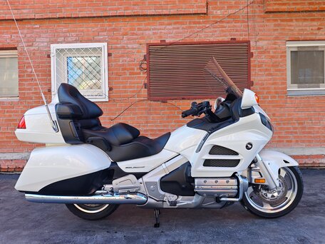 2013 Honda GL 1800 Gold Wing, белый, 1745000 рублей, вид 1
