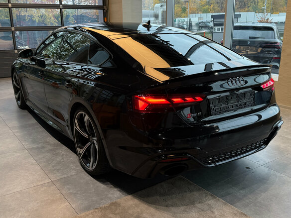 2021 Audi RS 5 II (F5) Рестайлинг, чёрный, 7800000 рублей - вид 3