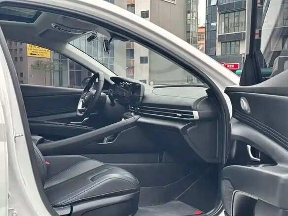 2023 Hyundai Elantra VII (CN7) Рестайлинг, белый - вид 14