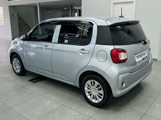 2017 Toyota Passo III, серебристый, 960000 рублей, вид 4