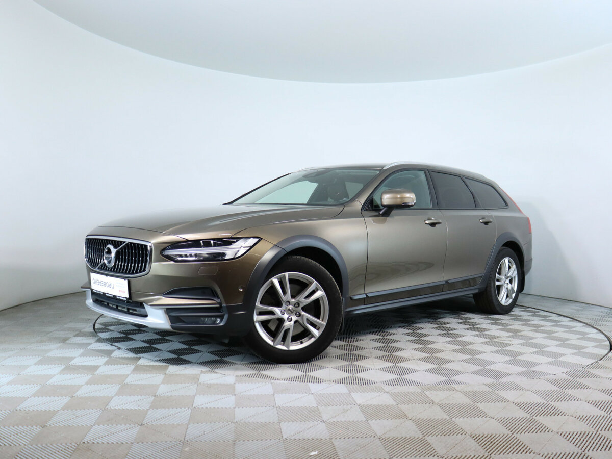 Открыть фотографии: Volvo V90 Cross Country I
