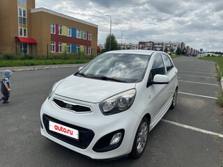 2011 Kia Picanto II, белый, 700000 рублей, вид 2