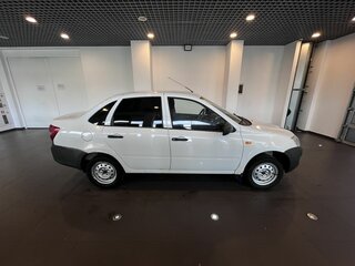 2015 Lada (ВАЗ) Granta I, белый, 237000 рублей, вид 2