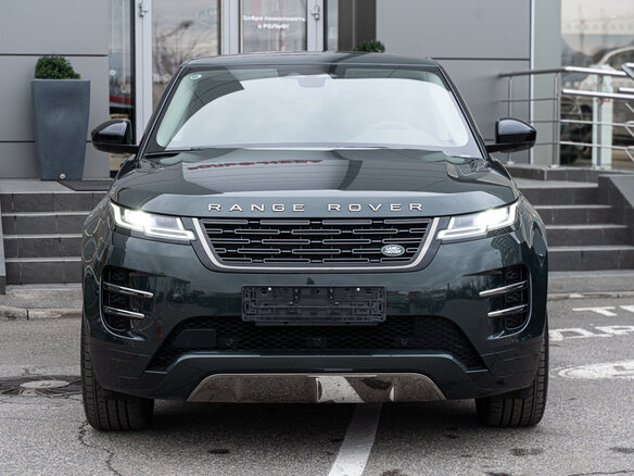 2025 Land Rover Range Rover Evoque L II Рестайлинг, зелёный, 6599500 рублей - вид 1