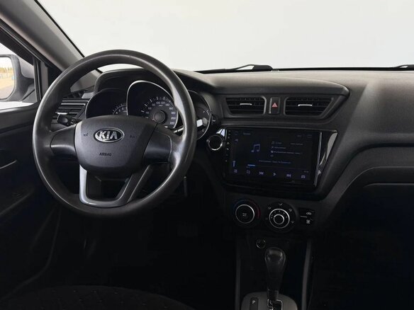 2013 Kia Rio III, серебристый, 760000 рублей - вид 11
